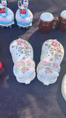 VINTAGE SALT & PEPPER SHAKERS