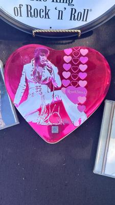 HUNKA HUNKA BURNING LOVE! WITH THE KING OF ROCK AND ROLL!