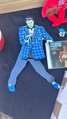 HUNKA HUNKA BURNING LOVE! WITH THE KING OF ROCK AND ROLL!