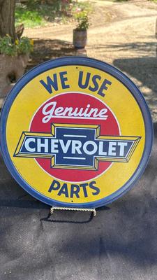 LED GARAGE LIGHT AND CHEVROLET SIGN