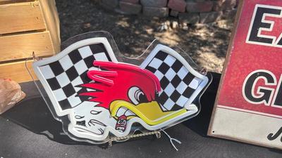 MR. HORSEPOWER LED LIGHT, VINTAGE ROAD MAPS AND SMILEY‘S REST STOP SIGN