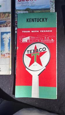 MR. HORSEPOWER LED LIGHT, VINTAGE ROAD MAPS AND SMILEY‘S REST STOP SIGN