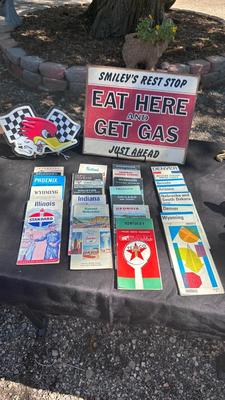 MR. HORSEPOWER LED LIGHT, VINTAGE ROAD MAPS AND SMILEY‘S REST STOP SIGN