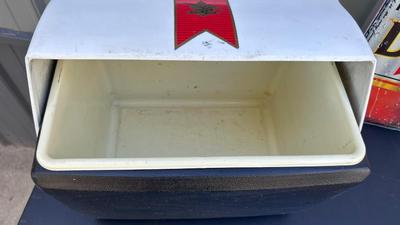 MICHELOB IGLOO COOLER, BEER TAP HANDLE AND TIN SIGN