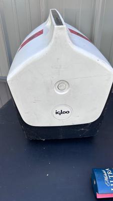 MICHELOB IGLOO COOLER, BEER TAP HANDLE AND TIN SIGN