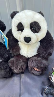 LOVABLE PANDA BEARS
