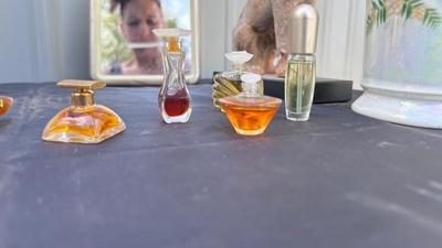 OLD PERFUME BOTTLES, DECOR. AND BATHROOM ITEMS