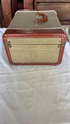 TRAVEL TRAIN CASE PLUS PITCHER AND WASH BOWL