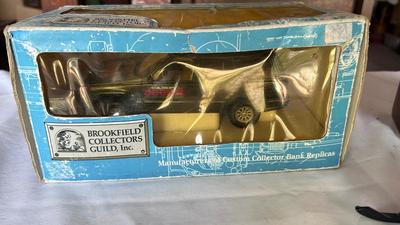 DERRINGER GUN TABLE LIGHTER, DIE-CAST JEEP GRAND CHEROKEE AND SNOWMOBILE AVON BOTTLE
