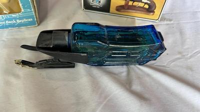 DERRINGER GUN TABLE LIGHTER, DIE-CAST JEEP GRAND CHEROKEE AND SNOWMOBILE AVON BOTTLE