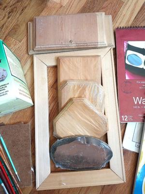 OIL & ENAMELPAINTS -BRUSHES AND CRAFTING