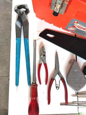 HOME DEPOT CARRY TOOLBOX WITH TOOLS INCLUDED