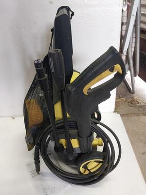 KARCHER HIGH PRESSURE WASHER WITH MANUEL