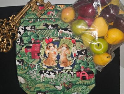 Sale Photo Thumbnail #273: Dog Salt and Pepper Shakers, 4 Barnett Placemats, Faux Fruit, Key Wall Art