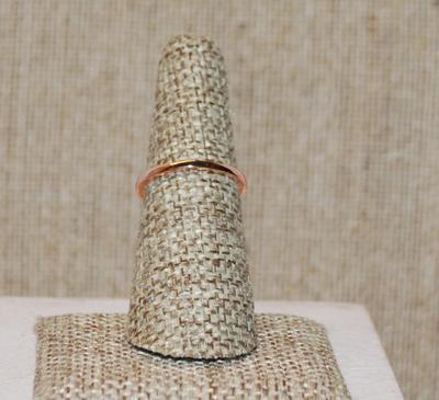 Size 6 Petite Oval Pink Stone Ring with 3 Stone Side Accents on a Rose Gold Band (2.2g)