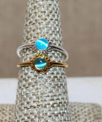 Size 7 Two Ring Set -- One Gold Tone & One Silver Tone OPEN BANDS with Small Blue Stones (2.3g)