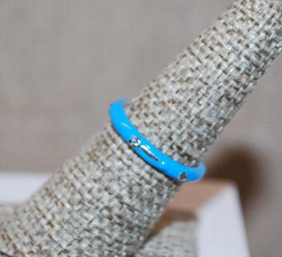 Size 7 BLUE Enamel Ring with 6 Rhinestones Around the Band (2.2g)