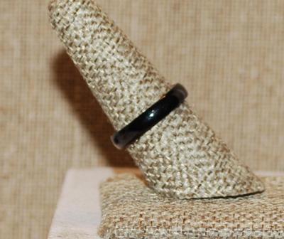 Size 8 Solid All Black No Stones Band (3.1g)