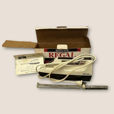 Sale Photo Thumbnail #599: Vintage Regal Electric Knife Serrated Steel Blades Original Box Tested/Works