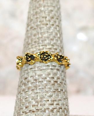 Size 6 TOE RING with "Black & Gold ROSES" on a Gold Tone OPEN BAND (1.9g)