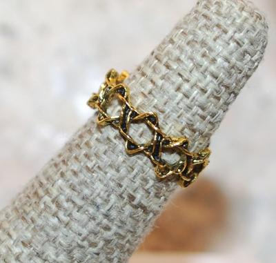 Size 5 TOE RING with "Chain Link Style" on a Gold Tone OPEN BAND (1.3g)
