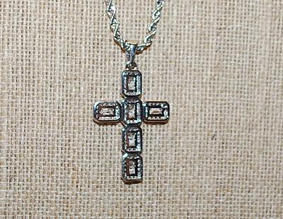 Large Rectangle Beveled Clear Stones CROSS 1½" x ¾" on a Heavy Twisted Style Silver Tone Necklace Chain 18" L