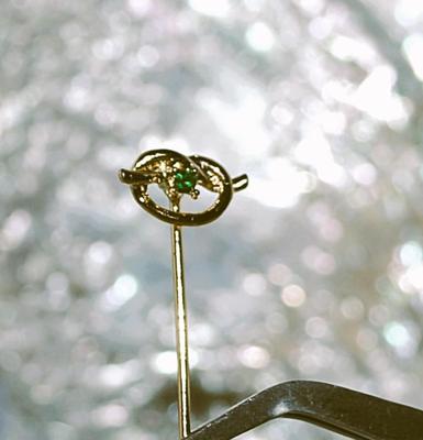 Tiny GREEN Stone PIN (2" L) in a Twisted Knot & Pin Guard on a Gold Tone Setting