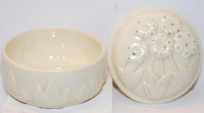 Embossed Gold Speckled Flower Petals Covered Jewelry Trinket Box 3" Diam.