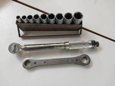 SOCKETS AND SOCKET WRENCHS
