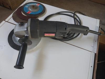 ANGLE GRINDER AND GRIINDERS