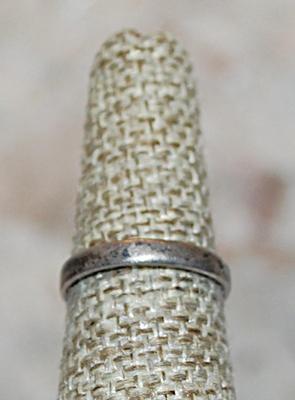 Size 6 Vintage Oval "Sailing Ship" Ring on a Rope Style Silver Tone Setting (6.5g)