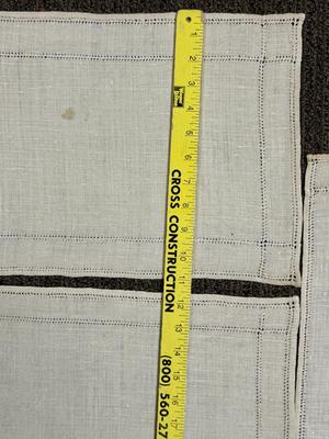 Vintage Linen 8 Placemats and 1 Table Runner