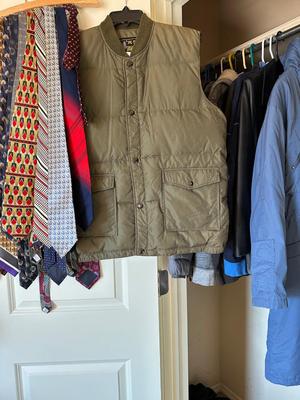 Closet - Men's Size Large Clothing