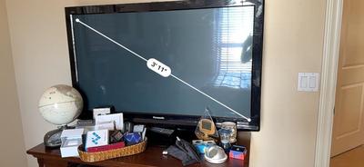 Electronics/Furniture - TV and Desk