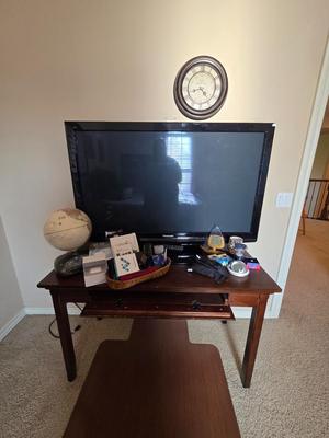 Electronics/Furniture - TV and Desk