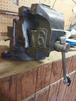 NUMBER 6 VISE