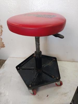 MECHANICS STOOL AND BATTERY CHARGER