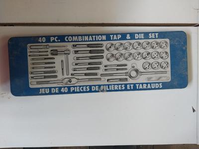 COMBINATION TAP & DIE SET