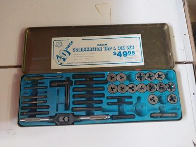 COMBINATION TAP & DIE SET