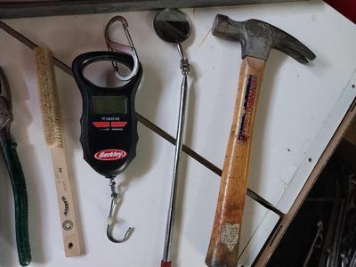VARIETY OF HAND TOOLS-