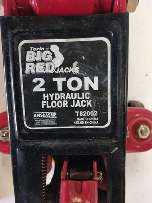 2 TON HYDRAULIC FLOOR JACK