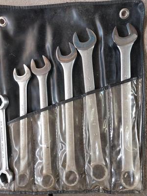 SET OF BLACKHAWK WRENCHES