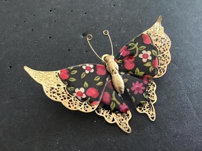 Beautiful Vintage Enamel Butterfly Brooch