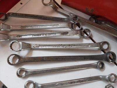 METAL TOOLBOX FILLED WITH DROP FORGED WRENCHES