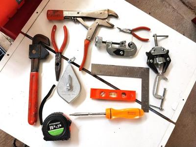 VARIETY OF HAND TOOLS