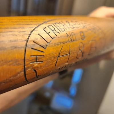 Vintage Hillerich & Bradsby H & B Baseball Bat No. 9 Leader Babe Ruth Model 35"