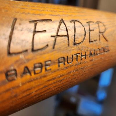 Vintage Hillerich & Bradsby H & B Baseball Bat No. 9 Leader Babe Ruth Model 35"