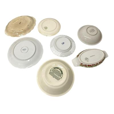 Sale Photo Thumbnail #958: Lot of 7 Misc. Bowls, Plates and Platters- brands shown in photos on bases, all good to very good condition