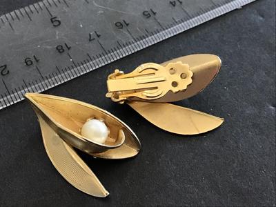 Vintage Clip on Earrings