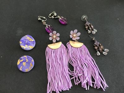 Earring lot